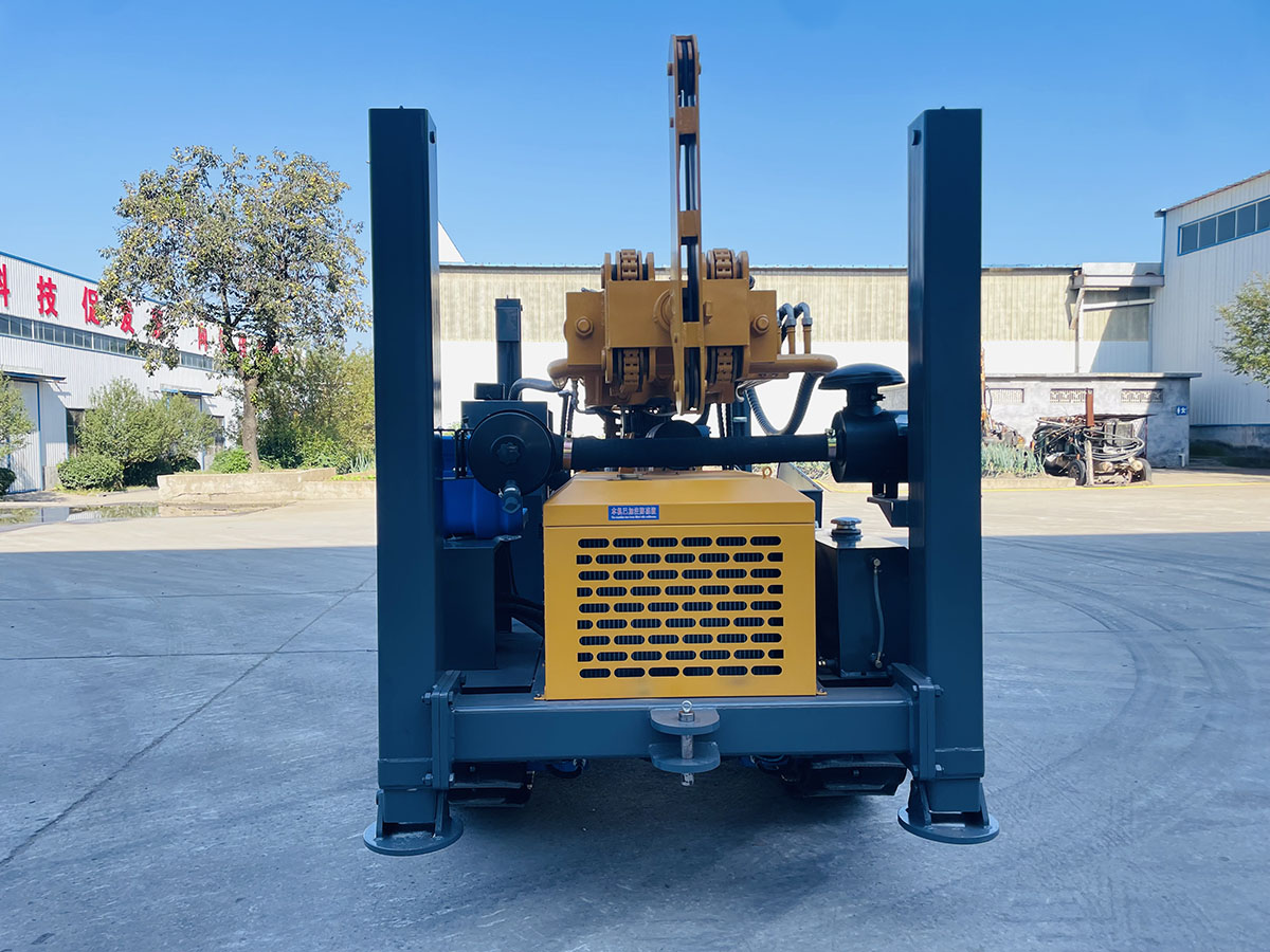 200m Crawler Type Water Well Drilling Rig